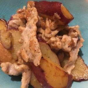 さつまいもと豚肉のバターじょうゆ焼き
