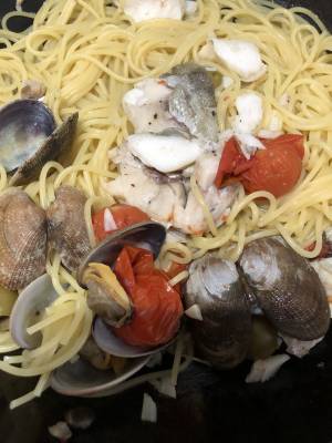 ミニトマトたっぷりアクアパッツァ