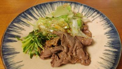 レタスの牛肉蒸し