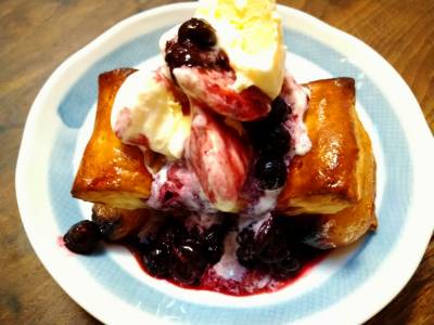 りんごの簡単パイ アイス添え