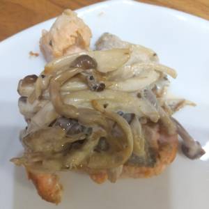 生ざけのソテーきのこクリームソース