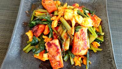 さけと卵のフワフワチリソース煮