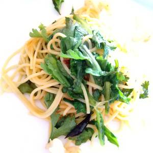 春菊と小えびのパスタ