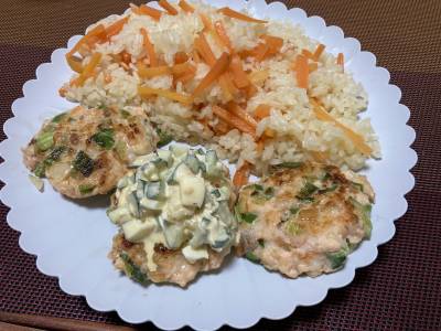 サーモンとえびのハンバーグ