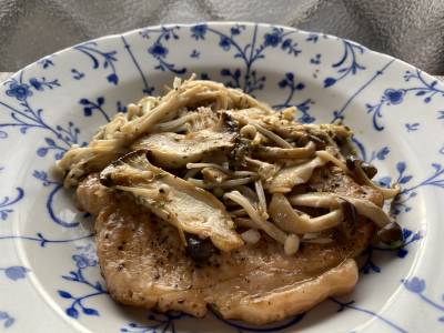 きのこと豚肉のソテー