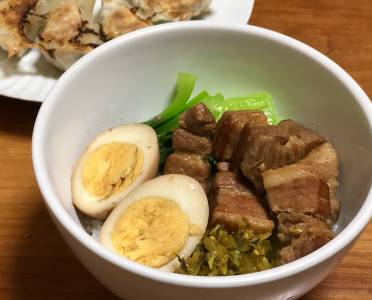 魯肉飯(ルーロウファン)