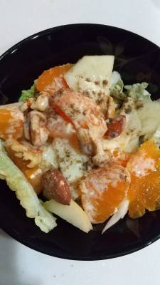 白菜とフルーツの冬サラダ