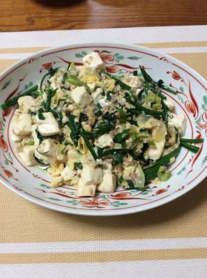 ひき肉と豆腐のにら炒め