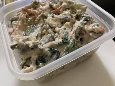 ホーレン草とコンニャクの白和え