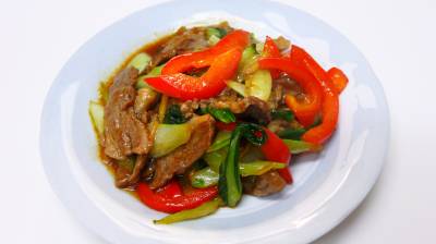 牛肉と彩り野菜のオイスター炒め