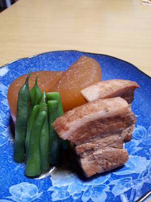 豚バラと大根の甘辛煮