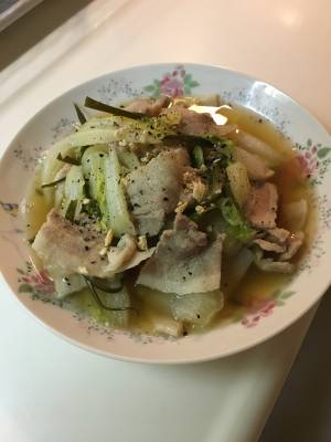 白菜と豚バラ肉の煮物