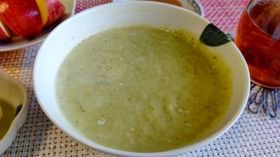 ブロッコリーのとろろポタージュ