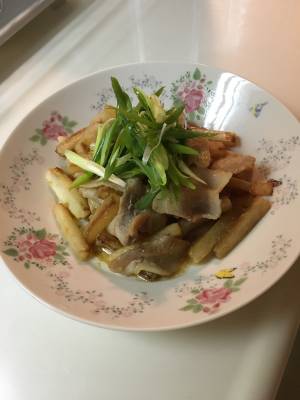 大根と豚バラの甘辛みそ炒め