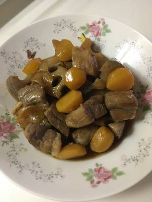 豚肉とれんこん、くりのうま煮