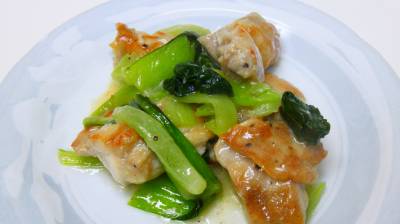 鶏肉とチンゲンサイの塩炒め