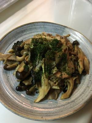 きのこと豚バラの磯辺炒め