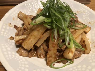 大根と豚バラの甘辛みそ炒め