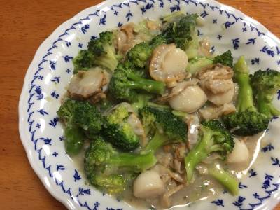 ブロッコリーと帆立て貝のとろみ煮