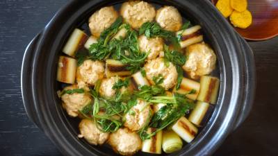 ねぎしょうがのつみれ鍋