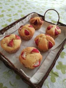 いちごのマフィン