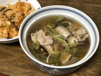 ねぎしょうがと豚バラのスープ