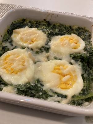 ほうれんそうと卵のグラタン