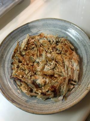 鶏ひき肉とごぼうのフライパン焼き