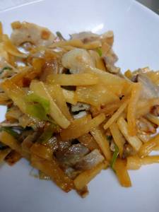 大根と豚バラの甘辛みそ炒め