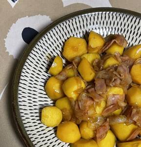 じゃがいもとベーコンの煮ころがし