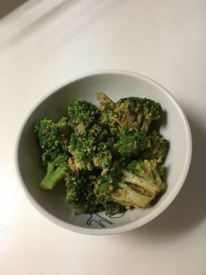 ブロッコリーのごまあえ