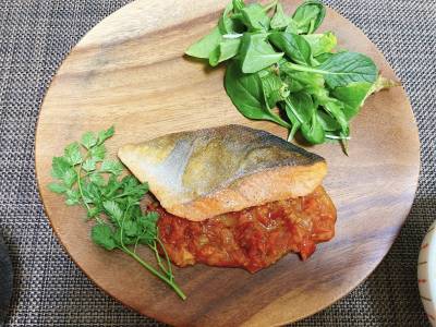 秋さけのトマバタしょうゆ風味