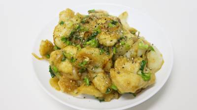 かぶと鶏むね肉のレモンナムプラー炒め