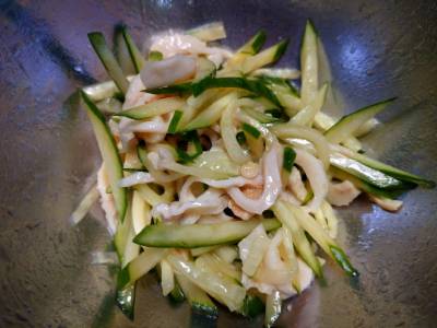 鶏皮ときゅうりのあえ物