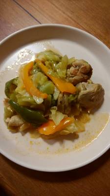 鶏肉とキャベツのカレー蒸し煮