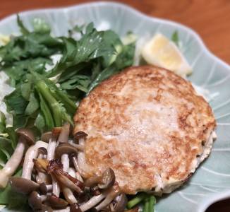 鶏ひき肉と豆腐のハンバーグ
