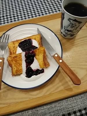 フレンチトースト ヨーグルト添え