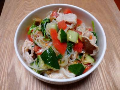 豚しゃぶサラダビーフン