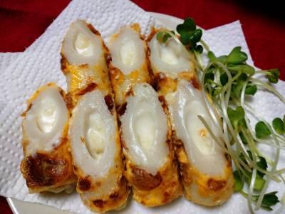 ちくわのセサミクリームコロネ