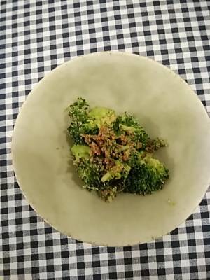 ブロッコリーのごまあえ