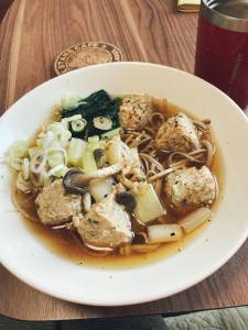 だしが決め手の鶏つくね鍋