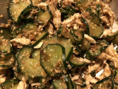 きゅうりとささ身のごまあえ