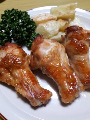 しょうゆ味のフライドチキン