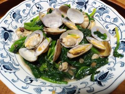 ほうれんそうとあさりのめんつゆ炒め