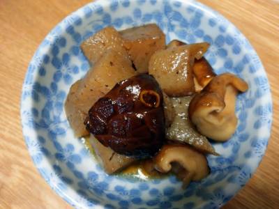 しいたけとこんにゃくのピリ辛煮