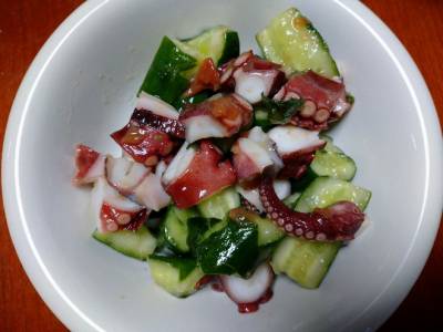 きゅうりとたこの梅肉ドレッシングあえ