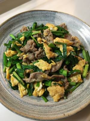 豚肉とにらの卵炒め