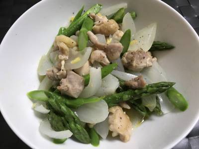 新たまねぎとチキンの春色マリネ