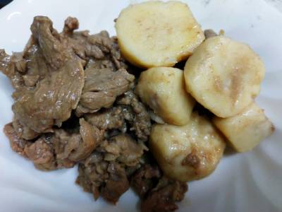 里芋と牛肉のうま煮