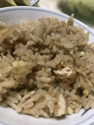 油揚げとしょうがの炊き込みご飯